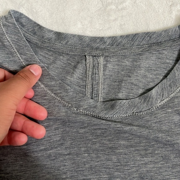 Lululemon women’s long sleeve shirt - Picture 6 of 6